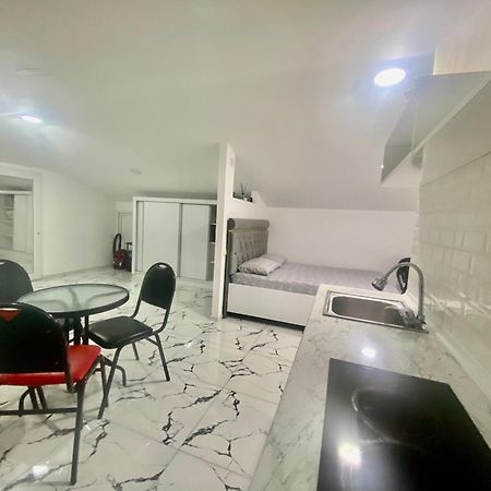 Katrin Hotel Koboeleti Buitenkant foto